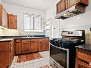 3206 W 43rd Place, Los Angeles CA 90008
