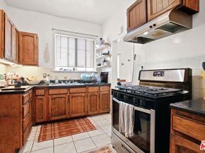 3206 W 43rd Place, Los Angeles CA 90008