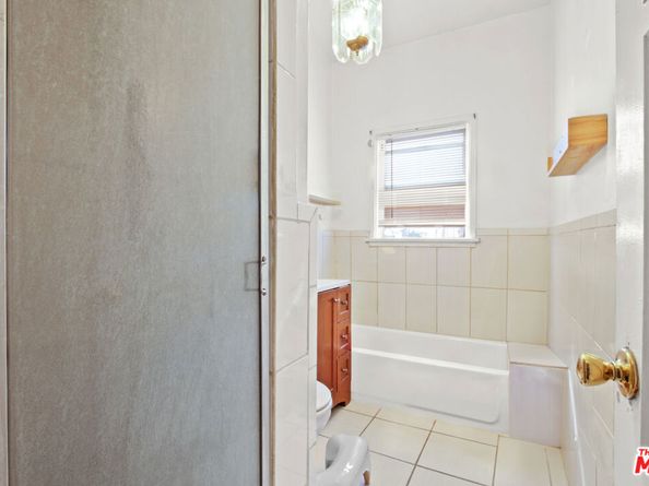 3206 W 43rd Place, Los Angeles CA 90008