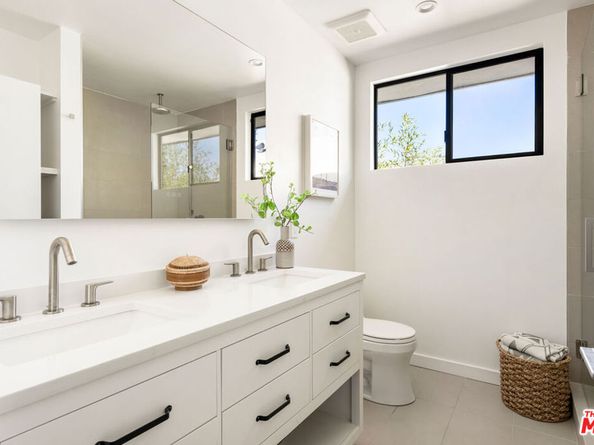 647 Imogen Avenue, Los Angeles CA 90026