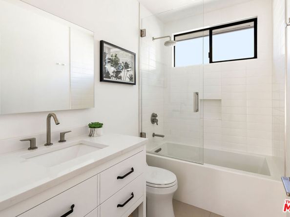 647 Imogen Avenue, Los Angeles CA 90026