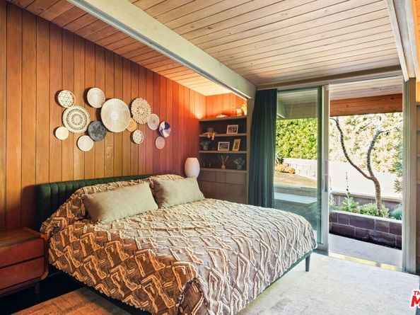 815 Bramble Way, Los Angeles CA 90049