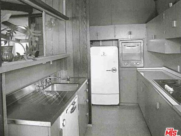 815 Bramble Way, Los Angeles CA 90049