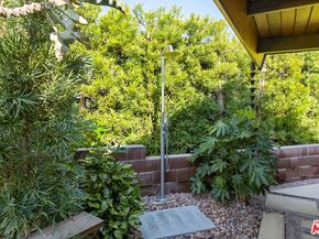 815 Bramble Way, Los Angeles CA 90049