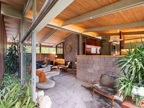 815 Bramble Way, Los Angeles CA 90049