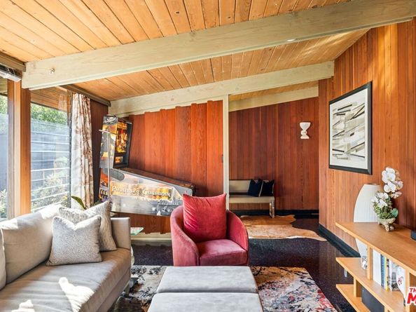 815 Bramble Way, Los Angeles CA 90049
