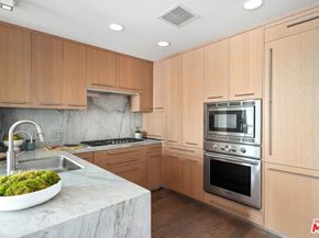 1755 Ocean Avenue 512, Santa Monica CA 90401