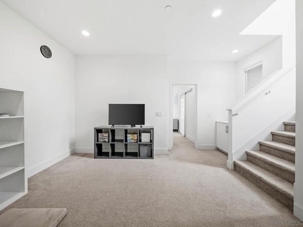 2335 Aperture Circle, San Diego CA 92108