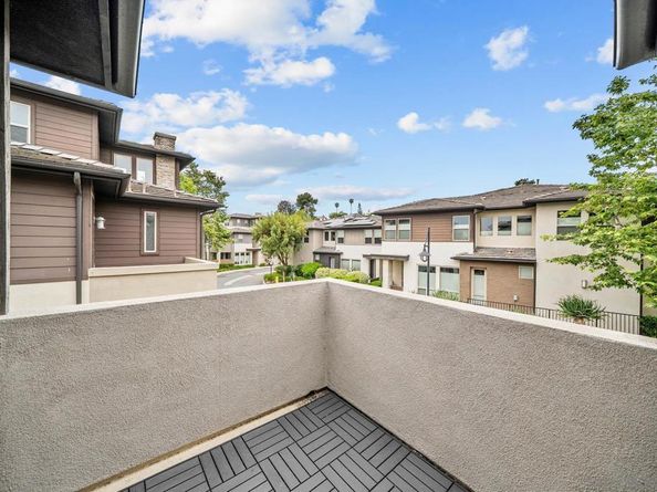 2335 Aperture Circle, San Diego CA 92108