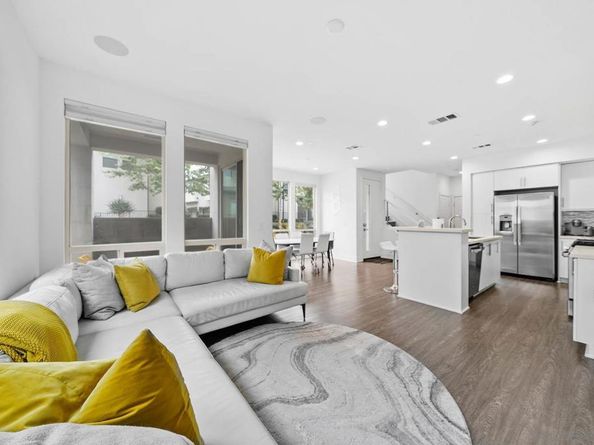 2335 Aperture Circle, San Diego CA 92108