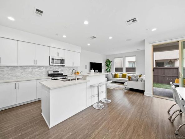 2335 Aperture Circle, San Diego CA 92108