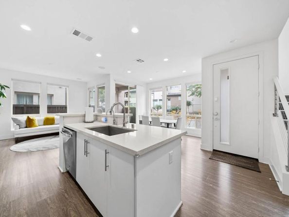 2335 Aperture Circle, San Diego CA 92108