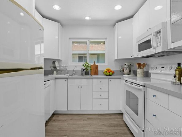 3760 Vista Campana S 48, Oceanside CA 92057