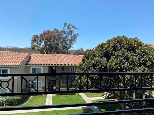 7405 Charmant 2324, San Diego CA 92122