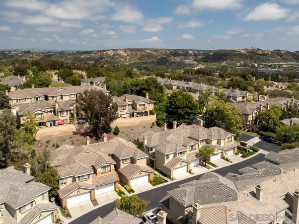 3686 Ruette De Ville, San Diego CA 92130