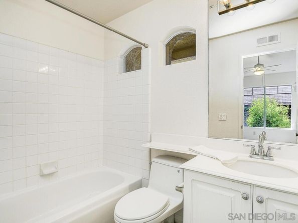 3686 Ruette De Ville, San Diego CA 92130