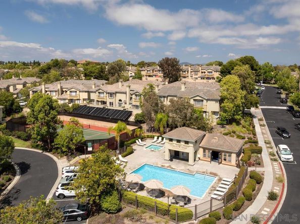 3686 Ruette De Ville, San Diego CA 92130