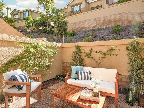3686 Ruette De Ville, San Diego CA 92130
