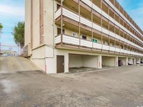 4041 Oakcrest Drive 207, San Diego CA 92105
