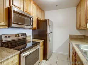 4041 Oakcrest Drive 207, San Diego CA 92105