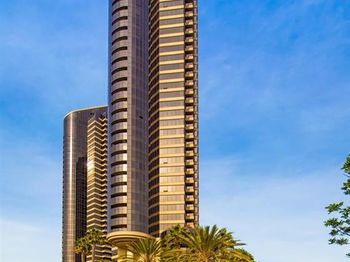 200 Harbor Dr