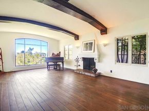 2854 Albatross St, San Diego CA 92103