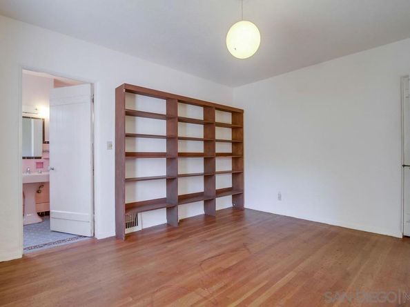 2854 Albatross St, San Diego CA 92103