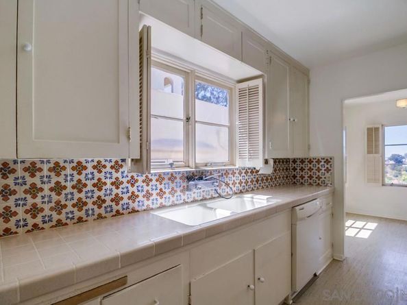 2854 Albatross St, San Diego CA 92103