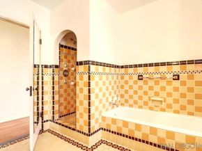 2854 Albatross St, San Diego CA 92103