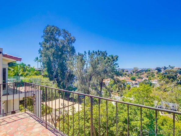 2854 Albatross St, San Diego CA 92103