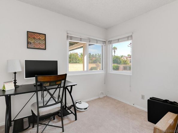 1568 Larkhaven Dr, Chula Vista CA 91911