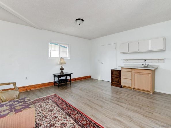 1568 Larkhaven Dr, Chula Vista CA 91911