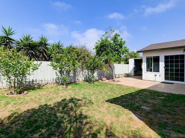 1568 Larkhaven Dr, Chula Vista CA 91911