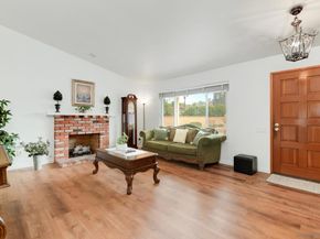1568 Larkhaven Dr, Chula Vista CA 91911