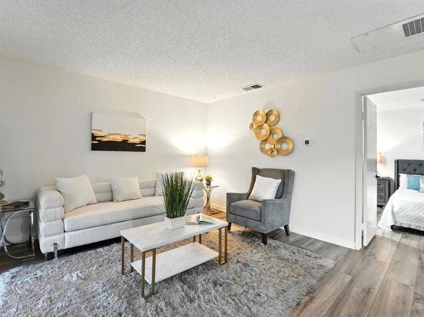8476 New Salem St 77, San Diego CA 92126