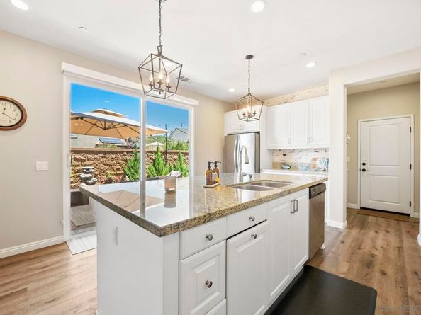 21639 Trail Blazer Ln, Escondido CA 92029