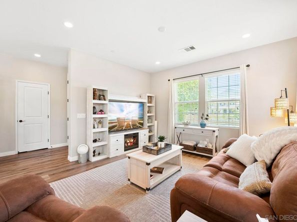 21639 Trail Blazer Ln, Escondido CA 92029