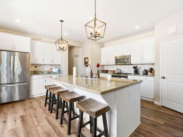 21639 Trail Blazer Ln, Escondido CA 92029