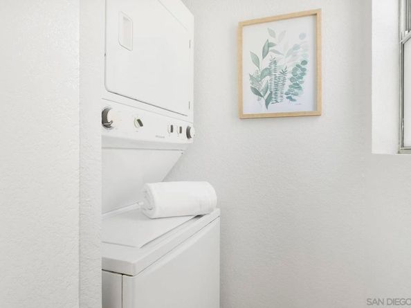4777 Seminole Dr 118, San Diego CA 92115