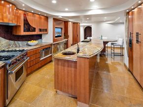 100 Harbor Dr 4102, San Diego CA 92101