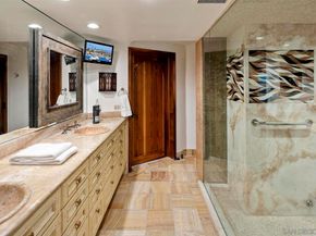 100 Harbor Dr 4102, San Diego CA 92101