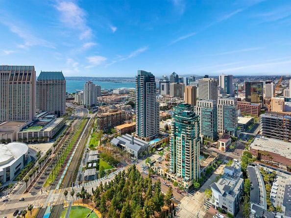 100 Harbor Dr 4102, San Diego CA 92101