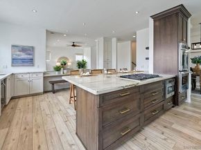 819 Van Nuys Street, San Diego CA 92109