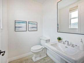 819 Van Nuys Street, San Diego CA 92109