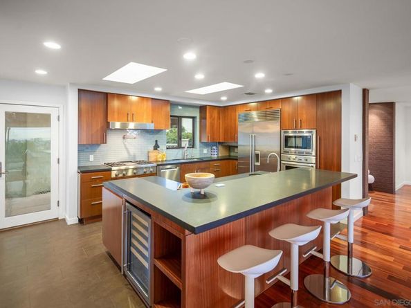 6561 Avenida Wilfredo, La Jolla CA 92037