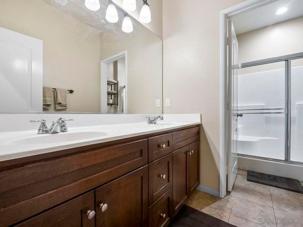 2928 Burnet Dr, Escondido CA 92027