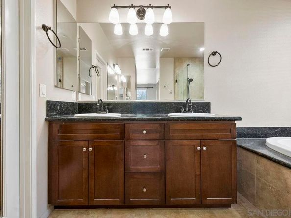 2928 Burnet Dr, Escondido CA 92027