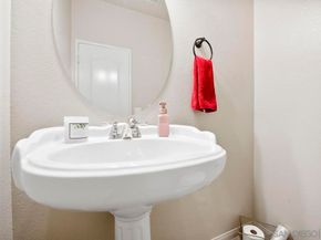 2928 Burnet Dr, Escondido CA 92027