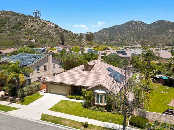 2928 Burnet Dr, Escondido CA 92027