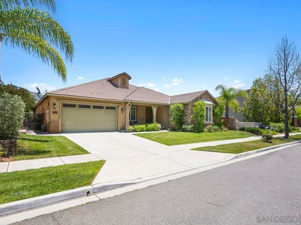 2928 Burnet Dr, Escondido CA 92027